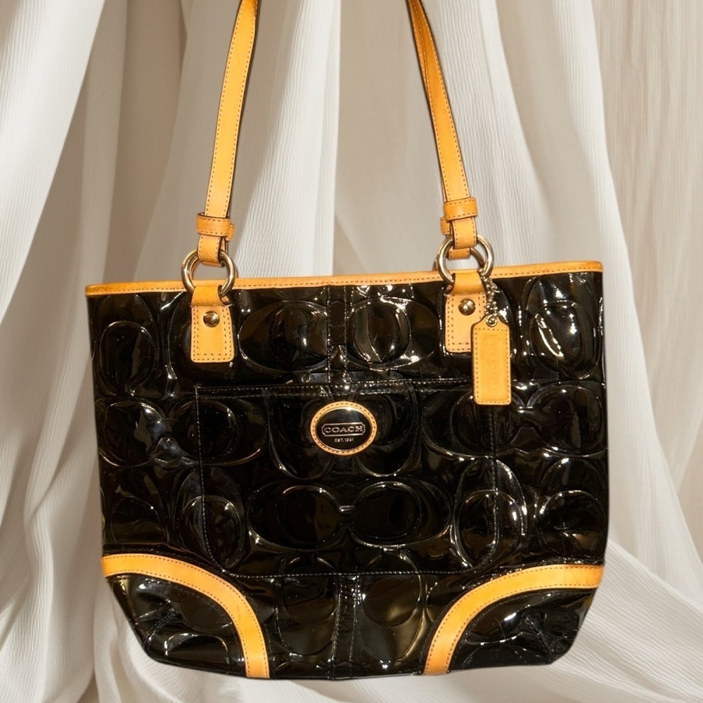 Coach Authentic Peyton Embossed Black Patent Leather Medium Tote F22322 MSRP$298 - Picture 10 of 11